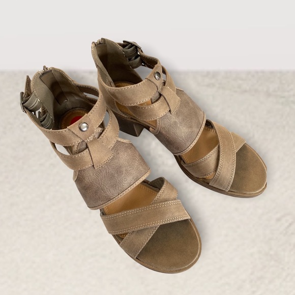 Rampage Block Heel Shoes - Picture 2 of 13